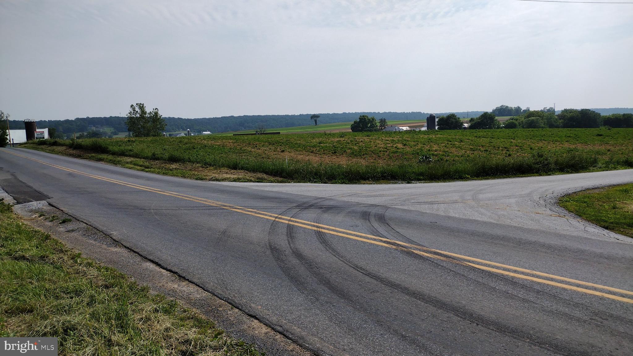 35 Kinzer Paradise, PA 17562 - Photo 4 of 5 a view of a street
