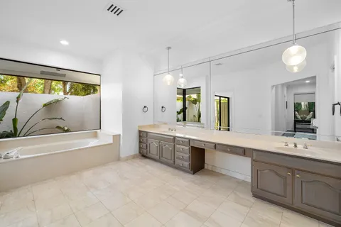 $2,750,000 | 3235 Hyde Circle, Boca Raton, FL 33434