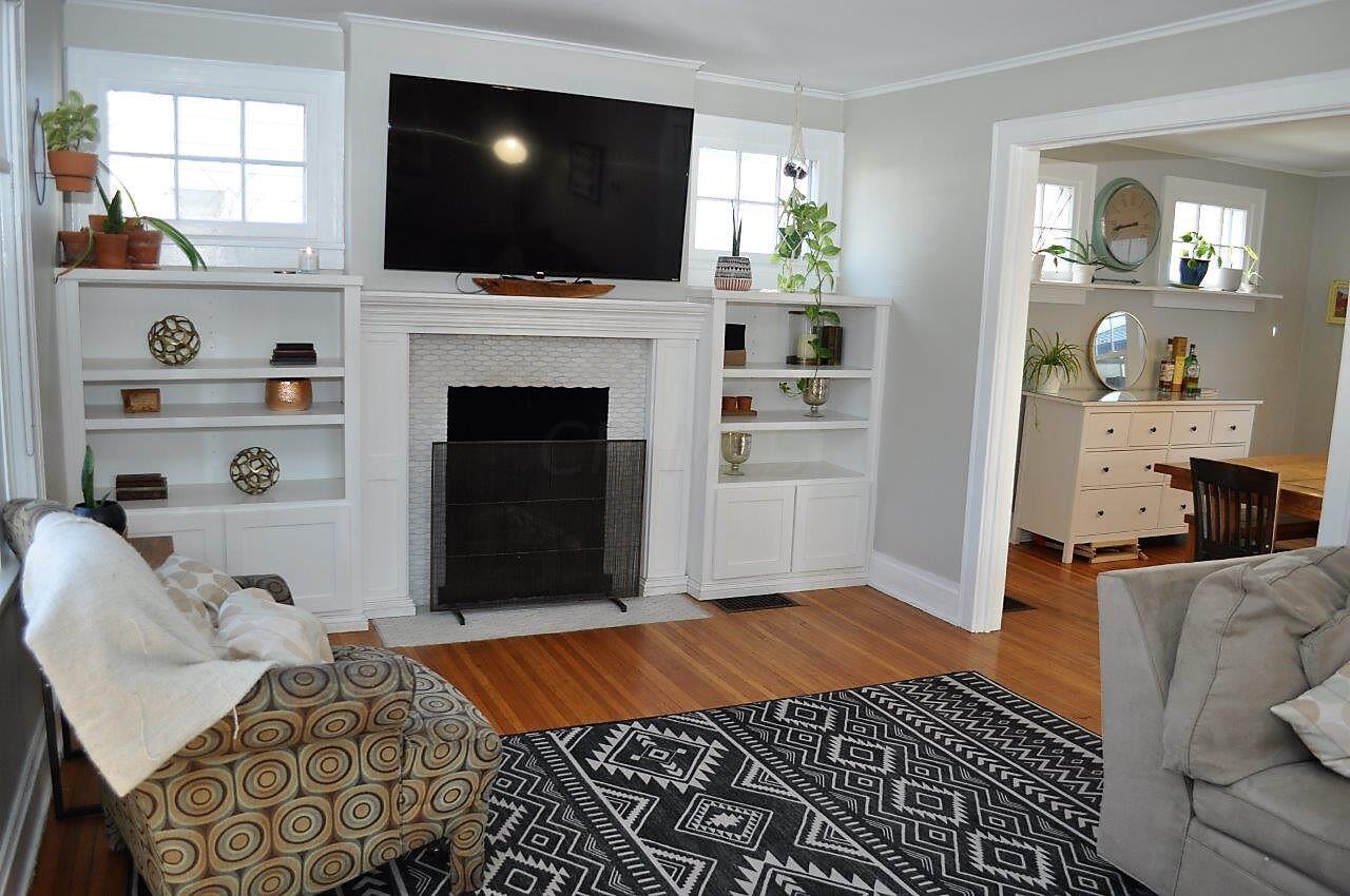 826 South Cassingham Road Columbus, OH 43209 - Photo 13 of 79 Living Room (4)