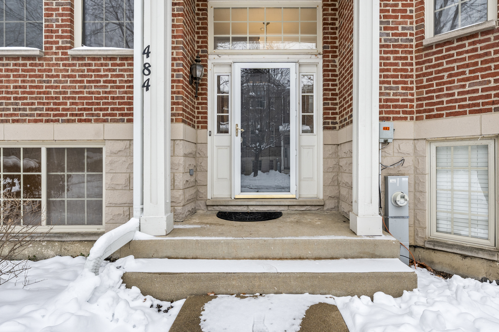 484 Prestwick Lane Wheeling, IL 60090 - Photo 2 of 36 a front view of a house