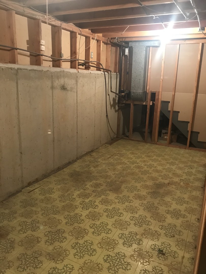 235 Monroe Road Bolingbrook, IL 60440 - Photo 22 of 25 a view of a garage
