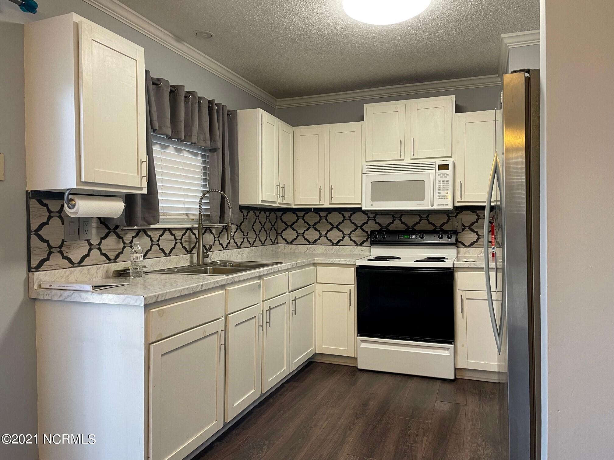 237 Brighton Road Wilmington, NC 28409 - Photo 3 of 16 2