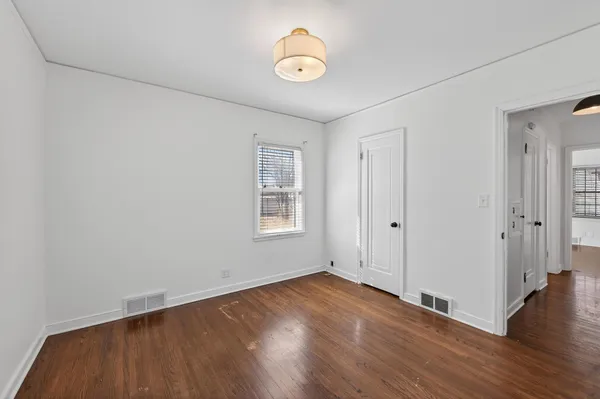 $309,000 | 930 Hawthorne Avenue East, St. Paul, MN 55106