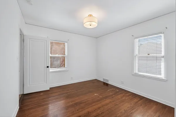 $309,000 | 930 Hawthorne Avenue East, St. Paul, MN 55106