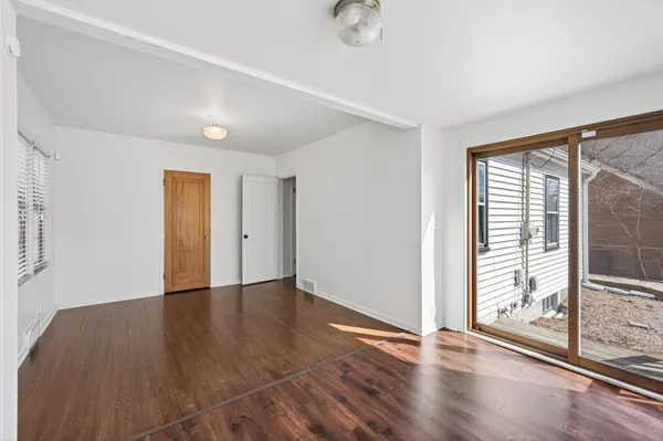 $309,000 | 930 Hawthorne Avenue East, St. Paul, MN 55106