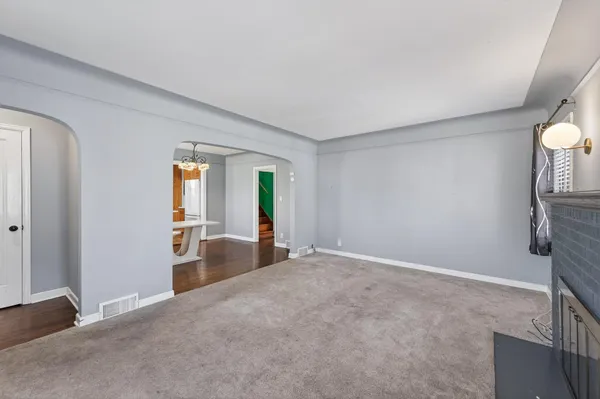 $309,000 | 930 Hawthorne Avenue East, St. Paul, MN 55106