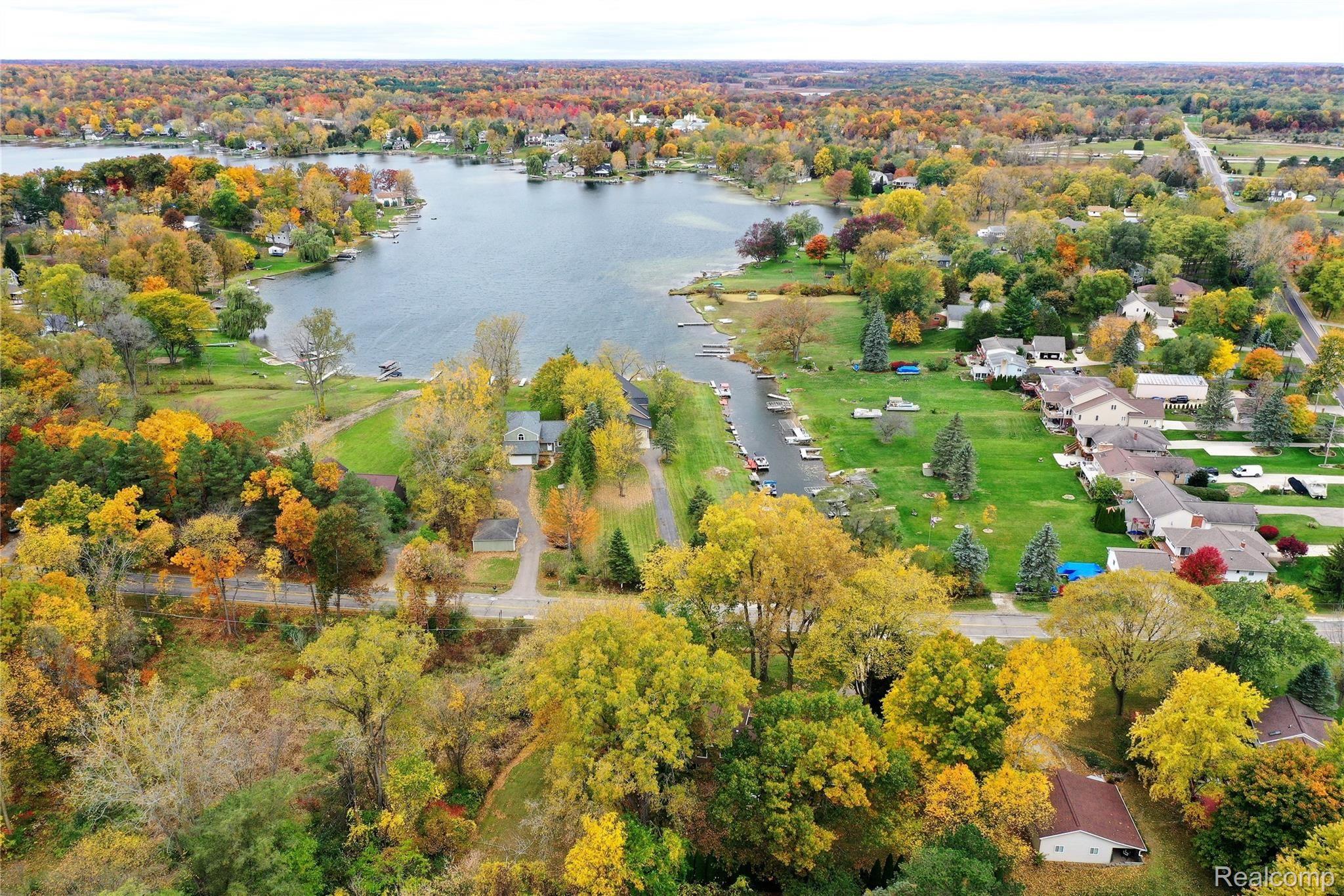 10498 Carmer Road Fenton, MI 48430 - Photo 10 of 40 DJI_0557.JPG