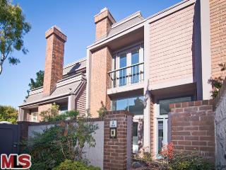 4521 Alla Road, Unit 2 Marina del Rey, CA 90292 - Photo 1 of 1 Gallery Image 1