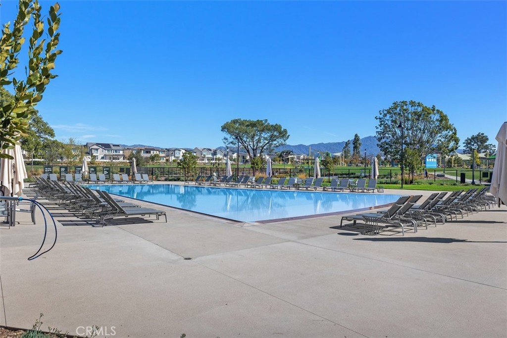 218 Sora Irvine, CA 92618 - Photo 51 of 65 a view of a basket ball ground