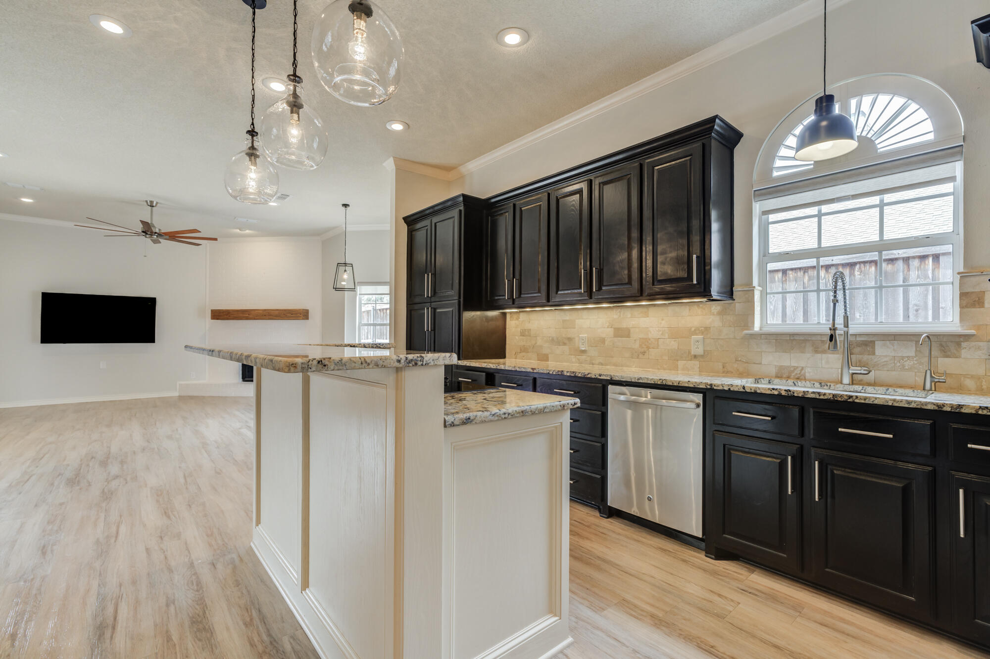 5407 72nd Street Lubbock, TX 79424 - Photo 12 of 56 DSC07741_2_3_4_5