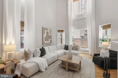 $575,000 | 1903 Spruce Street, Unit 3E, Philadelphia, PA 19103