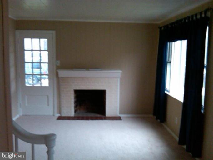 7408 Brightside Avenue Rosedale, MD 21237 - Photo 3 of 8 Family Room