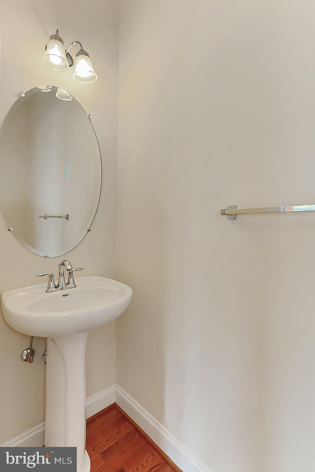 22219 Falling Terrace Ashburn, VA 20148 - Photo 23 of 45