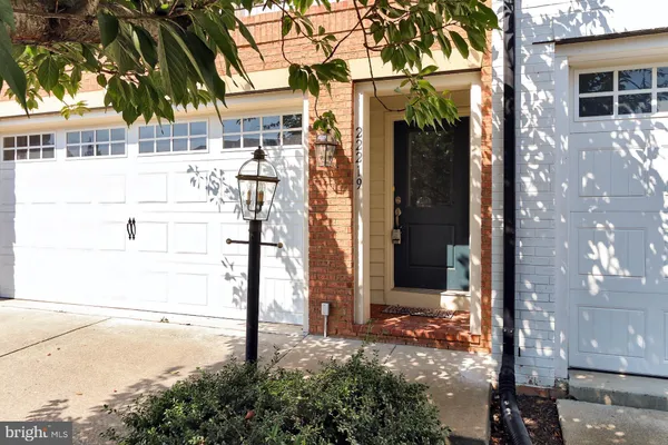 $3,550 | 22219 Falling Terrace, Ashburn, VA 20148