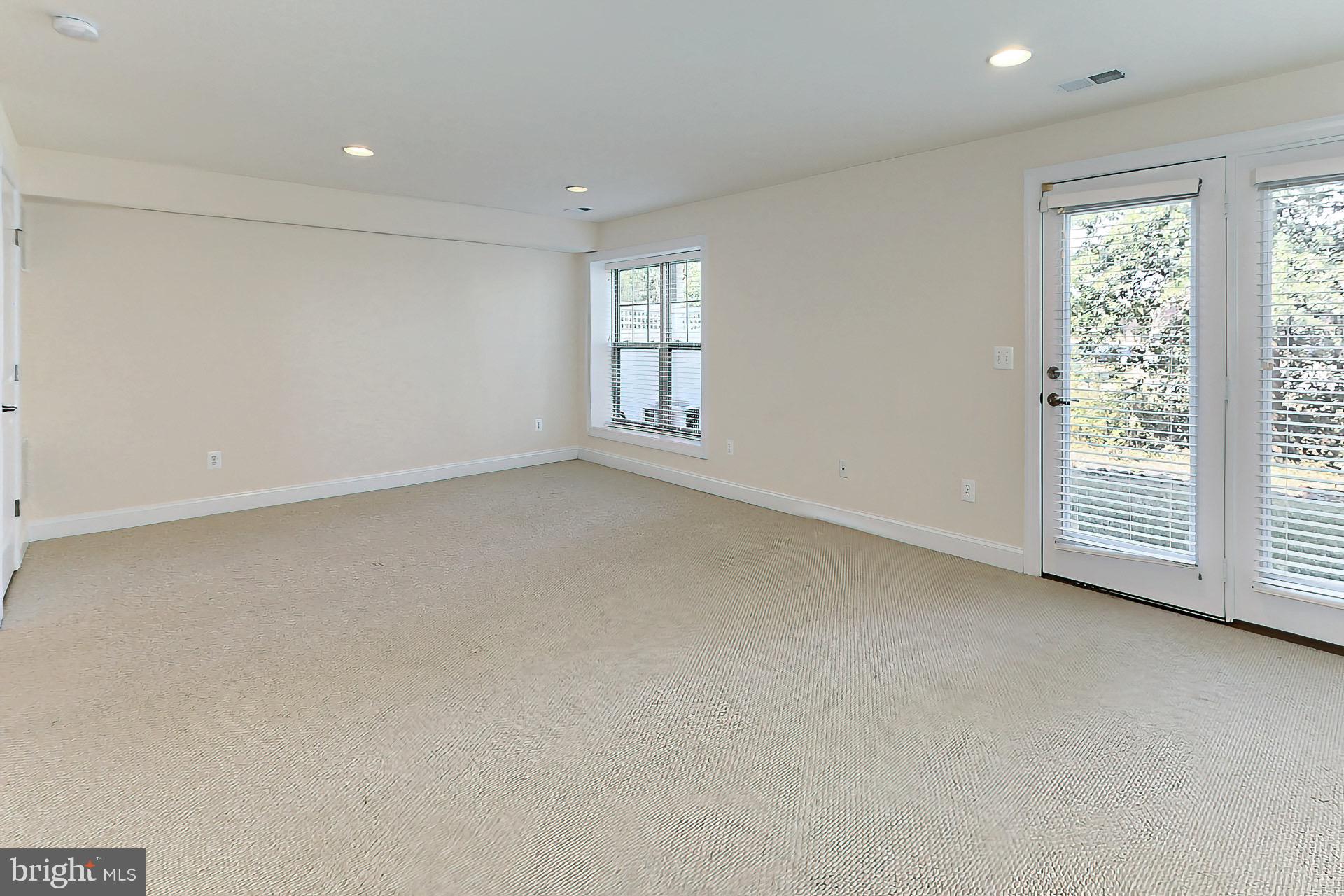 22219 Falling Terrace Ashburn, VA 20148 - Photo 34 of 45