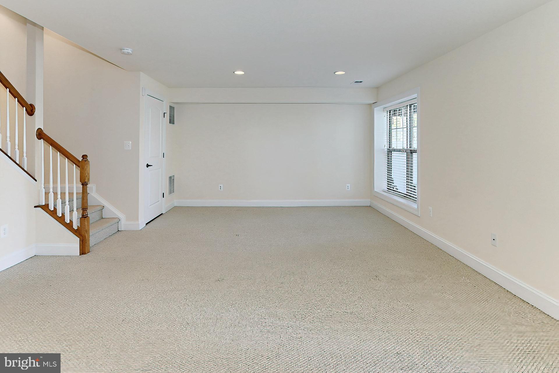 22219 Falling Terrace Ashburn, VA 20148 - Photo 35 of 45