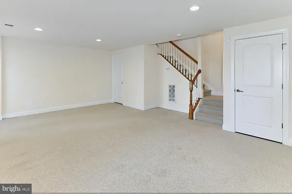 $3,550 | 22219 Falling Terrace, Ashburn, VA 20148