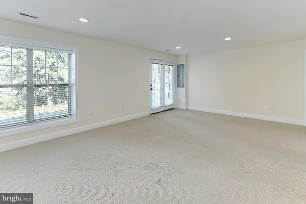 $3,550 | 22219 Falling Terrace, Ashburn, VA 20148