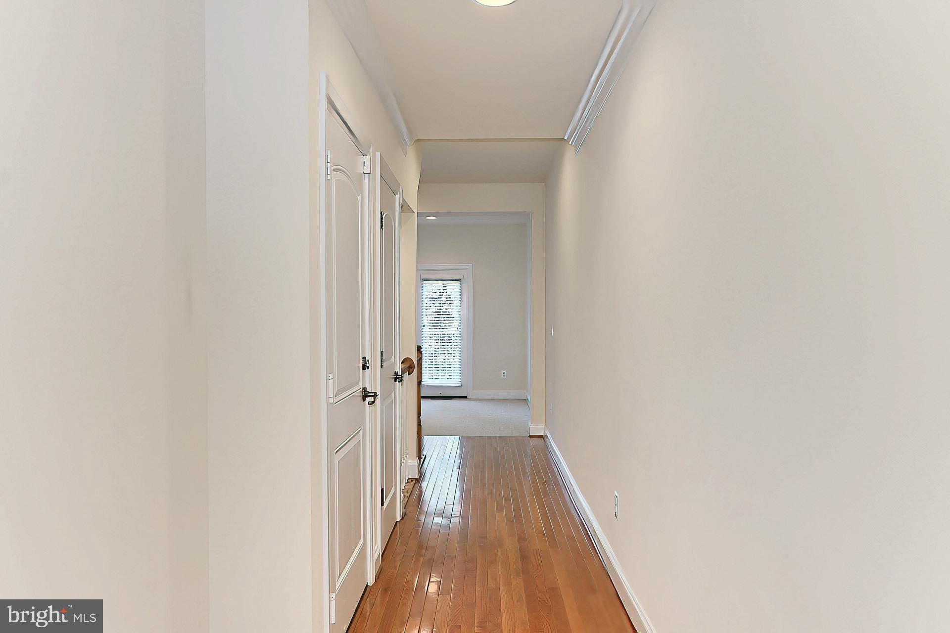 22219 Falling Terrace Ashburn, VA 20148 - Photo 4 of 45