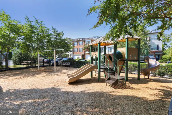 $3,550 | 22219 Falling Terrace, Ashburn, VA 20148