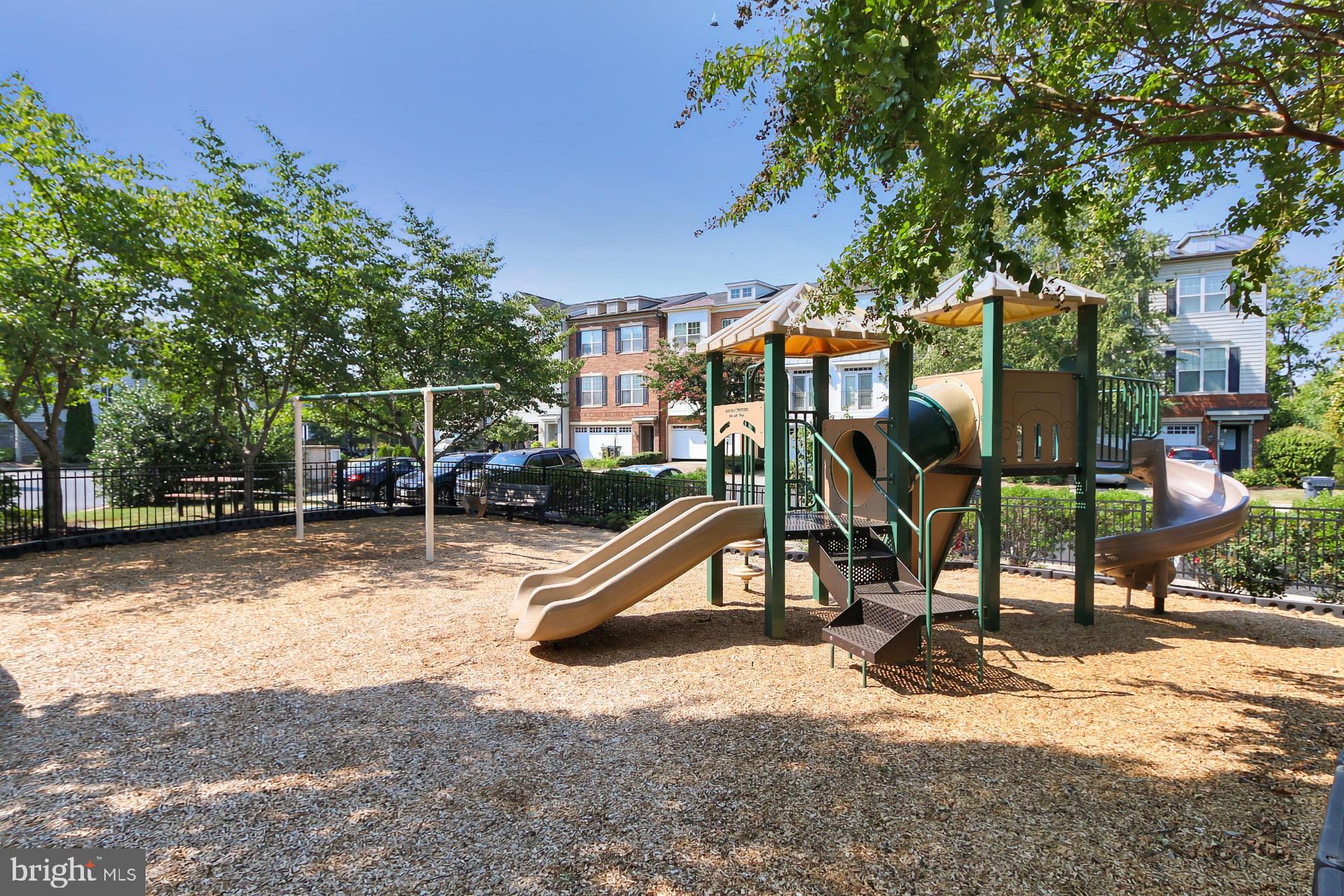 22219 Falling Terrace Ashburn, VA 20148 - Photo 44 of 45