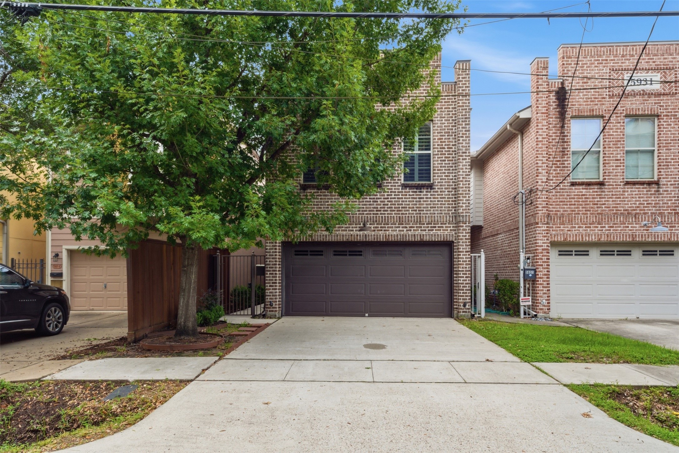 5929 Kansas Street Houston, TX 77007 - Photo 1 of 30 Welcome to 5929 Kansas St.