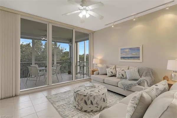 $3,000 | 450 Launch Circle, Unit 404, Naples, FL 34108