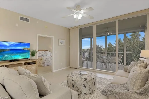 $3,000 | 450 Launch Circle, Unit 404, Naples, FL 34108