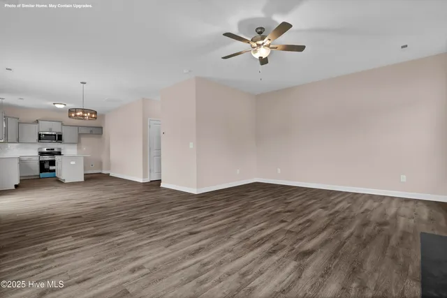 $370,900 | 913 Wild Azalea Way, Hubert, NC 28539