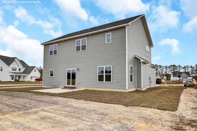 $370,900 | 913 Wild Azalea Way, Hubert, NC 28539