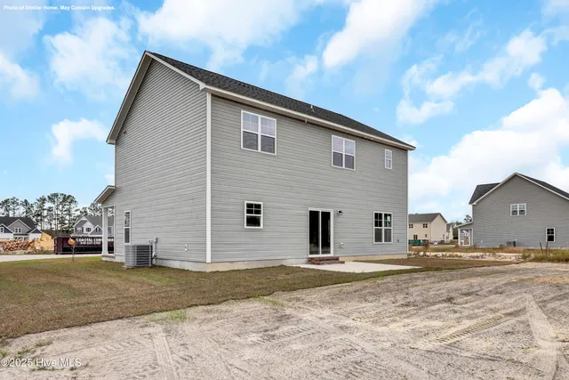 $370,900 | 913 Wild Azalea Way, Hubert, NC 28539