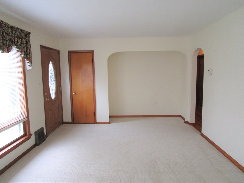 318 Gurney Road Franklin, PA 16323 - Photo 4 of 19 Gallery Image 4