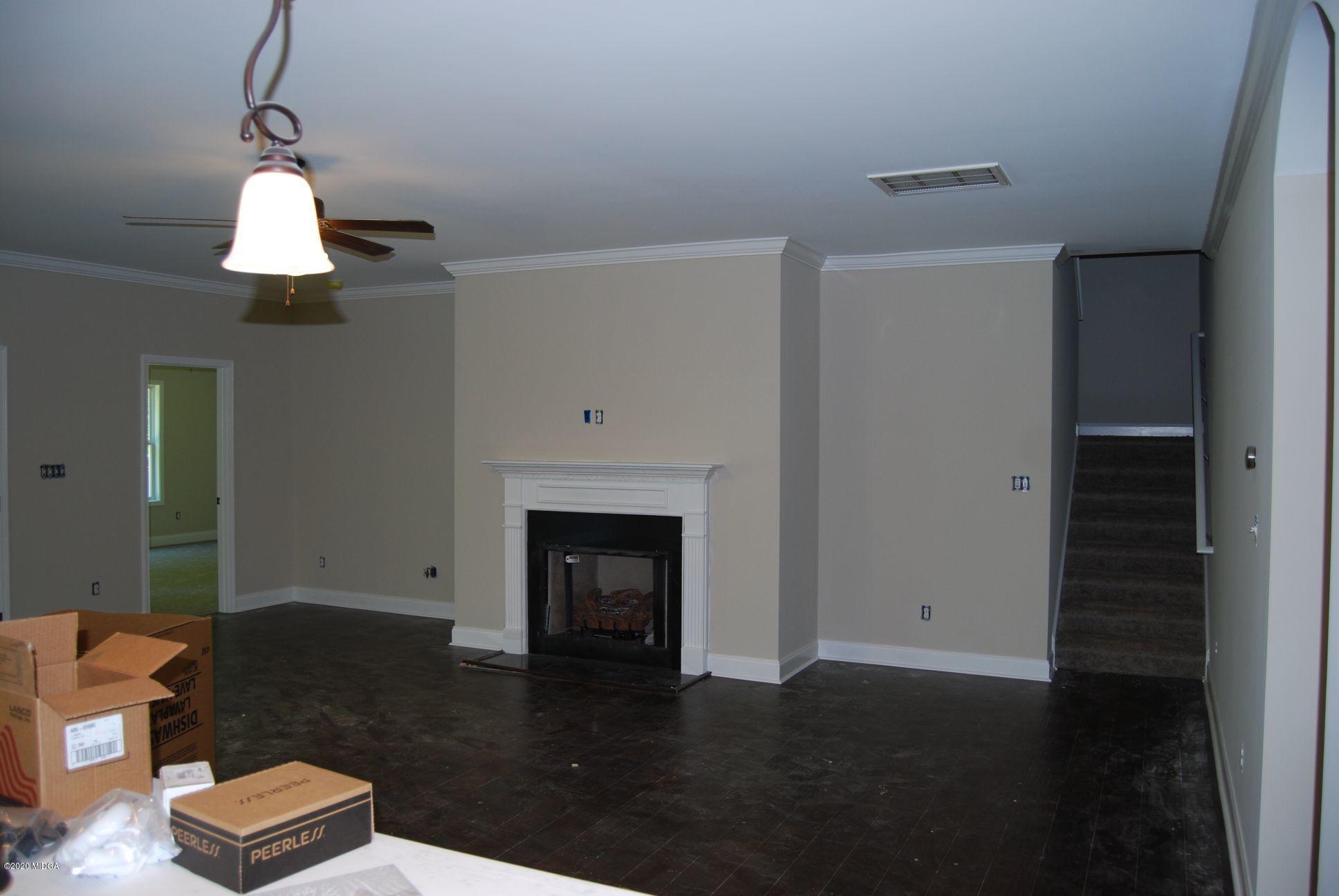1052 Brookford Road Macon, GA 31210 - Photo 4 of 17 DSC_0007