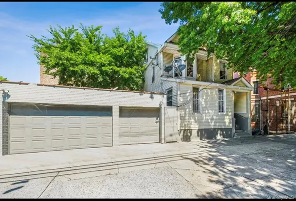 $969,000 | 3043 Bailey Avenue | Kingsbridge Heights