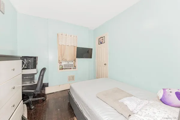 $969,000 | 3043 Bailey Avenue | Kingsbridge Heights