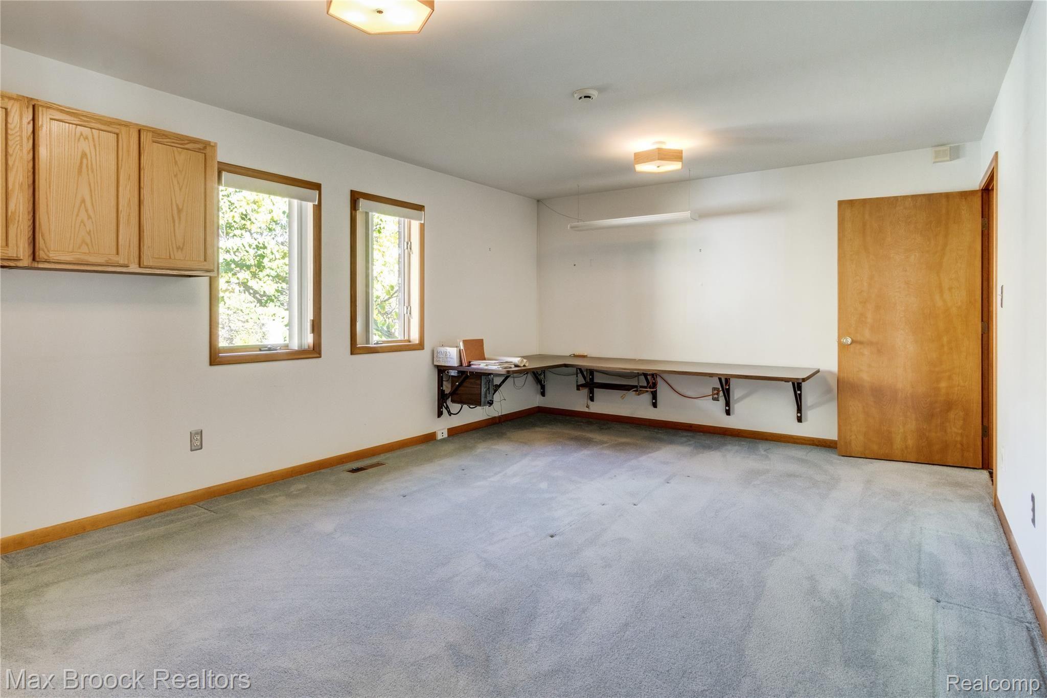 919 Spring Street Howell, MI 48843 - Photo 18 of 43 Interiors (16 of 35).jpg