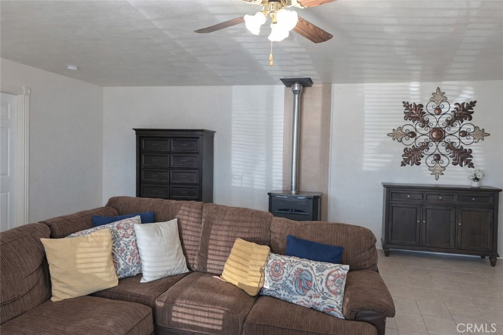 39036 Sage Road Lucerne Valley, CA 92356 - Photo 3 of 41 a living room with furniture