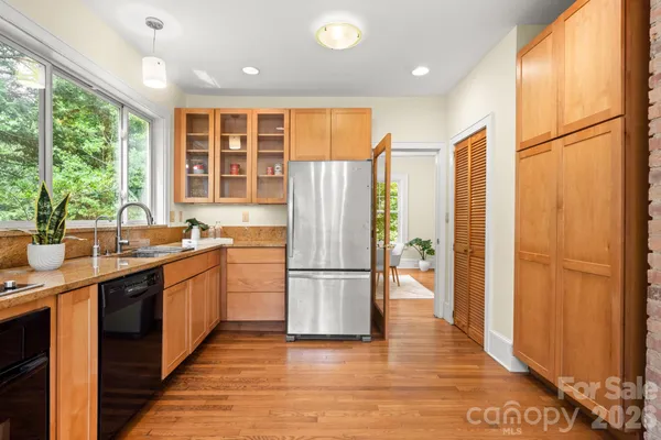 $1,900,000 | 108 Lakewood Drive, Asheville, NC 28803