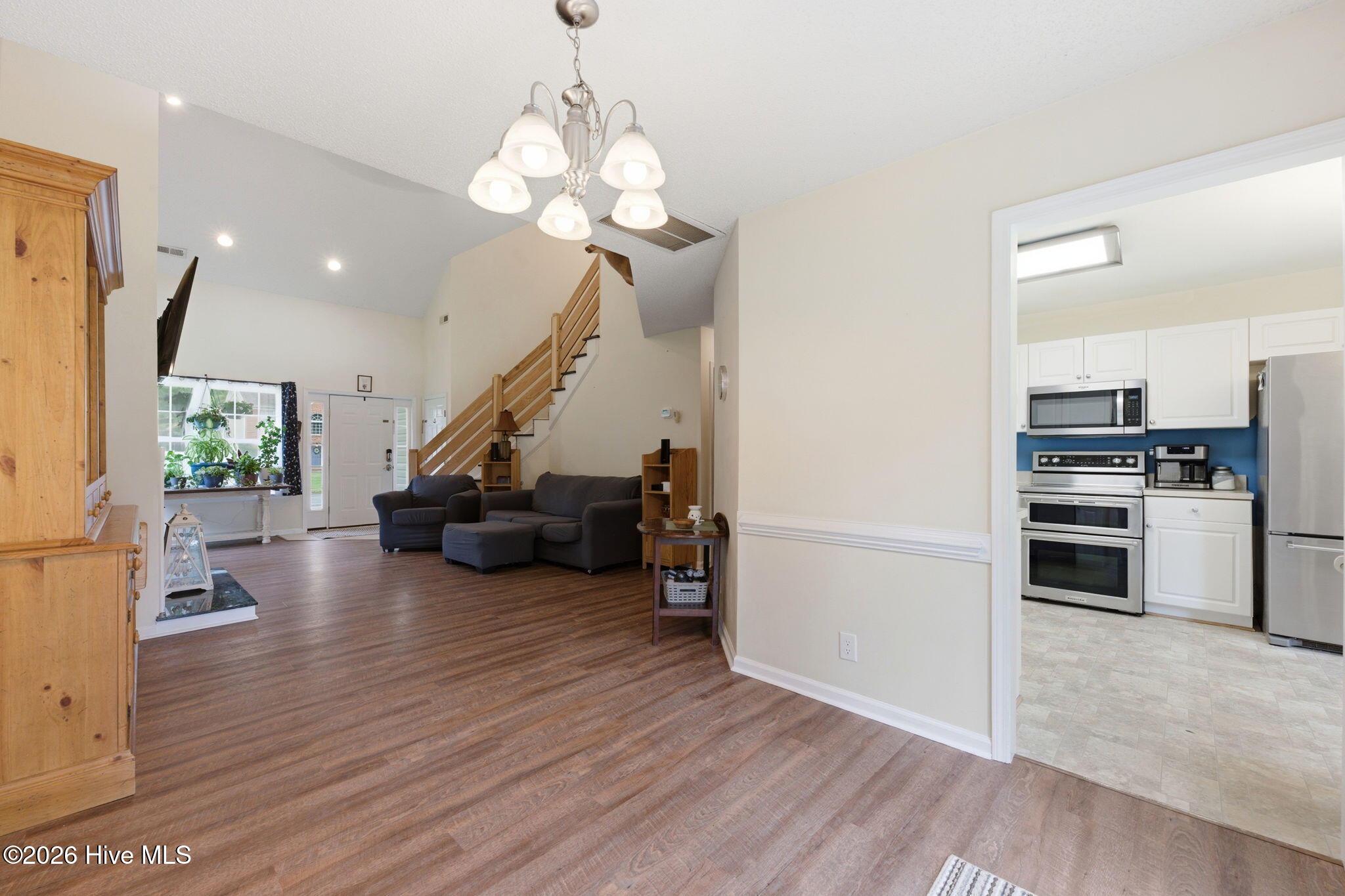 413 Lafitte Way New Bern, NC 28560 - Photo 9 of 45 41-web-or-mls-DSC_9015
