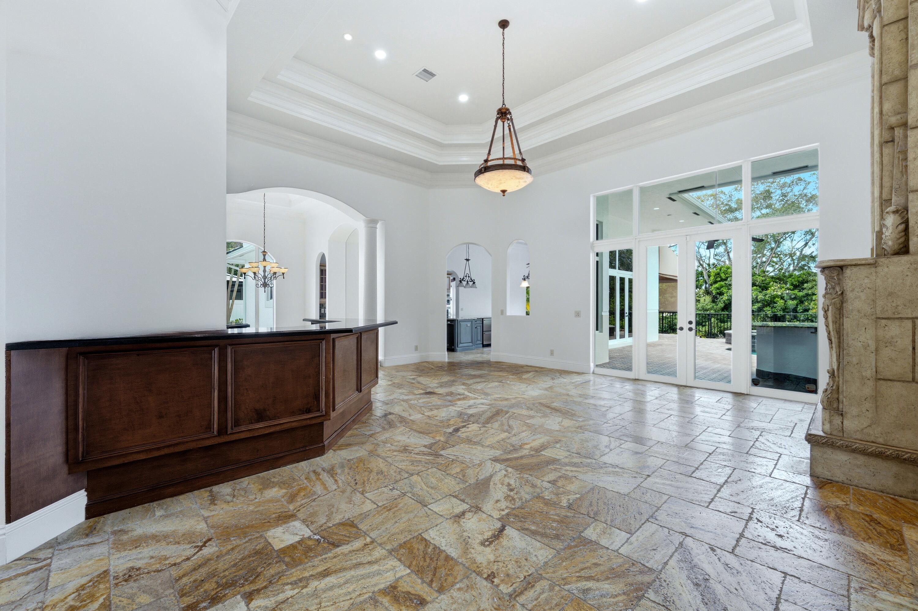 608 Inlet Road North Palm Beach, FL 33408 - Photo 9 of 62 LIVING ROOM - VIRTUAL