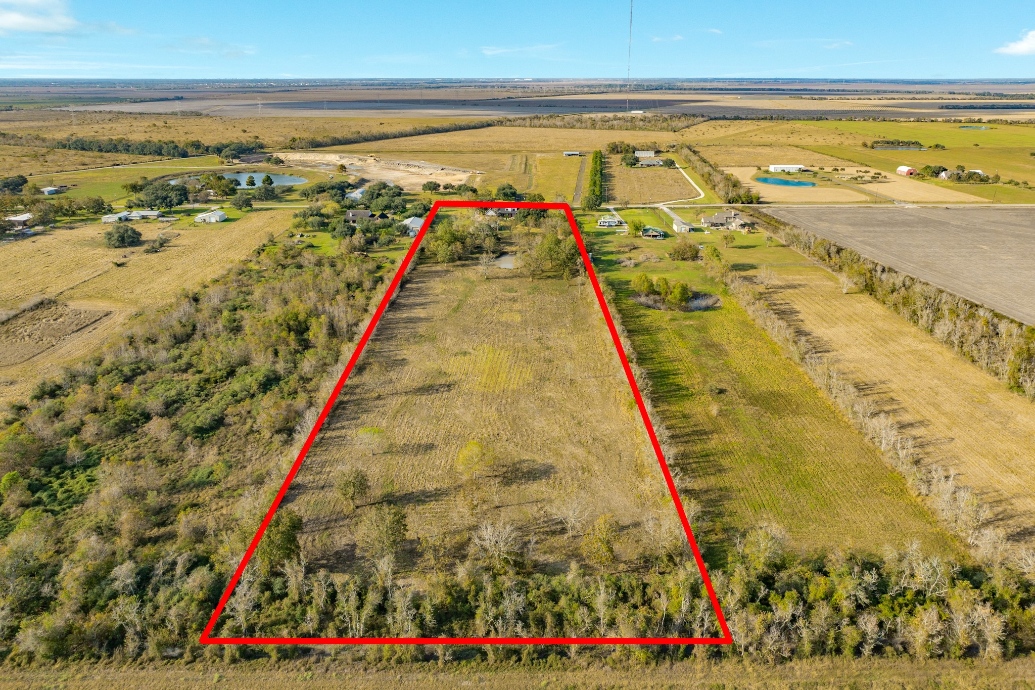 310 County Road 47 Angleton, TX 77515 - Photo 6 of 50 a view of an ocean