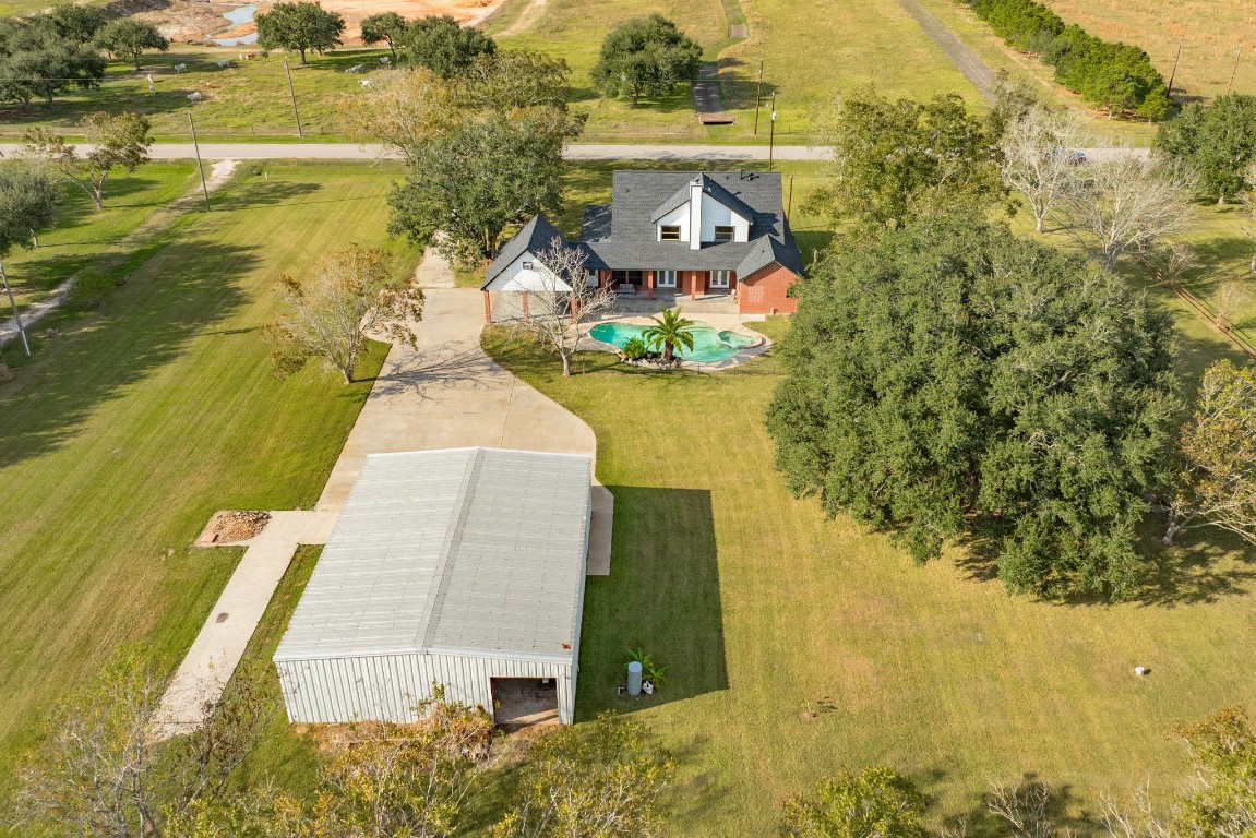 310 County Road 47 Angleton, TX 77515 - Photo 8 of 49