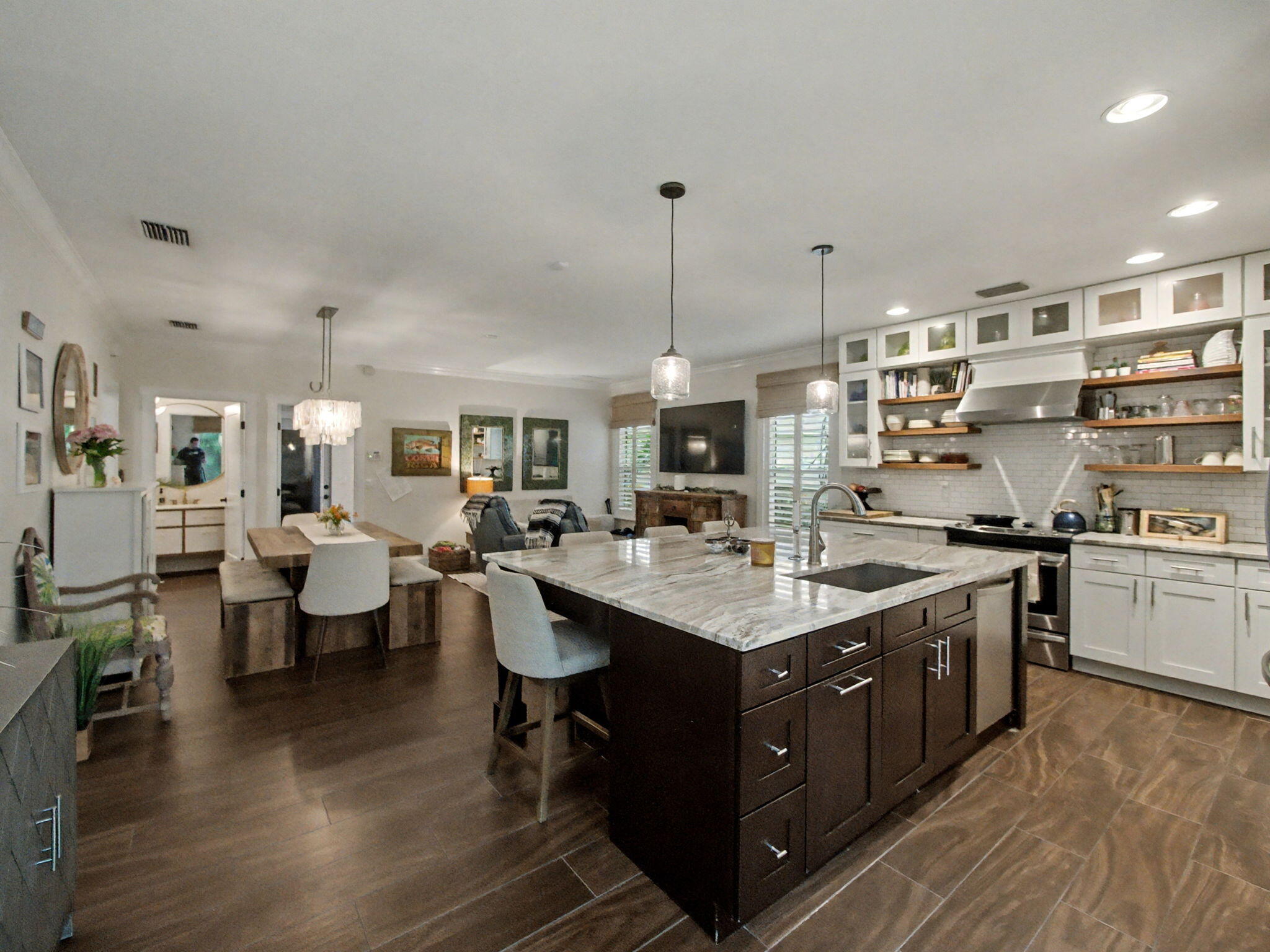 8121 Southeast Orchard Terrace Hobe Sound, FL 33455 - Photo 13 of 37 6-web-or-mls-006