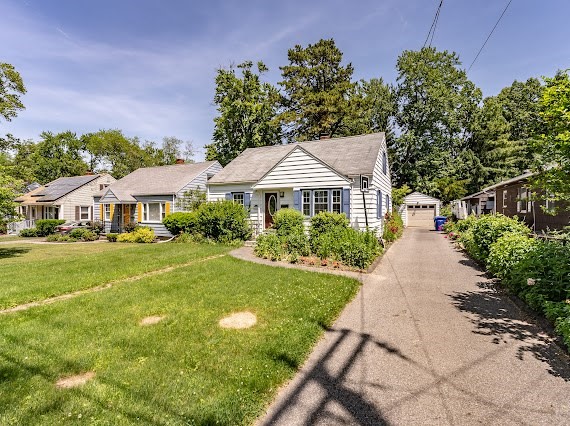 145 Wheeler Avenue Springfield, MA 01118 - Photo 4 of 36 Gallery Image 4