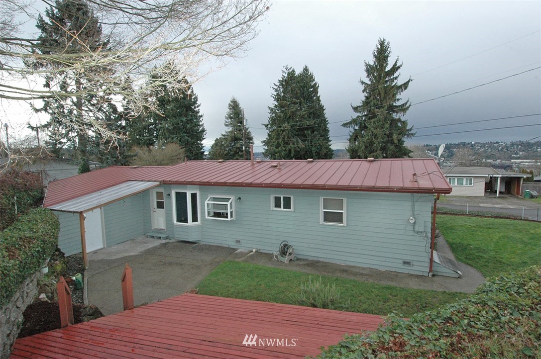 686 Camas Avenue Northeast Renton, WA 98056 - Photo 2 of 17 Gallery Image 2