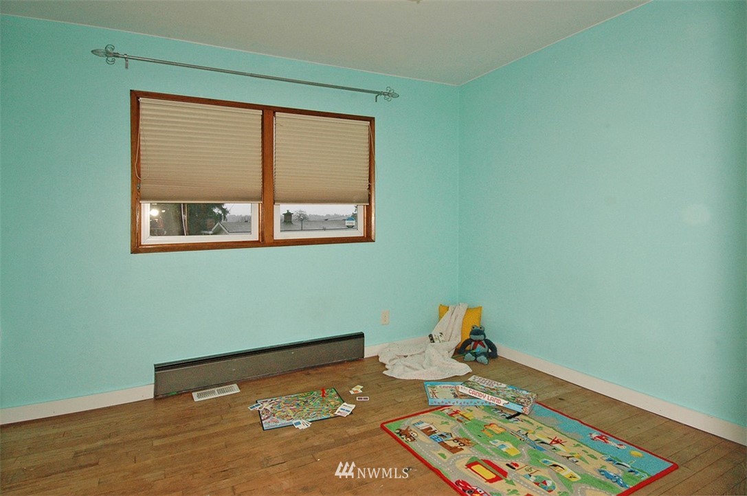 686 Camas Avenue Northeast Renton, WA 98056 - Photo 13 of 17 Gallery Image 13
