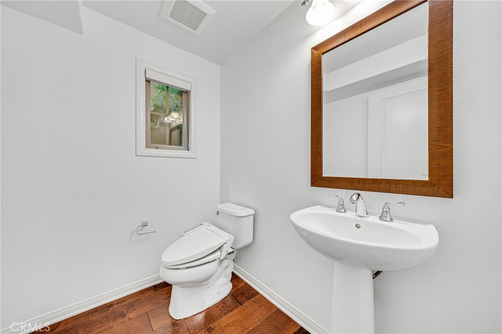 33 Bianco Irvine, CA 92618 - Photo 11 of 26