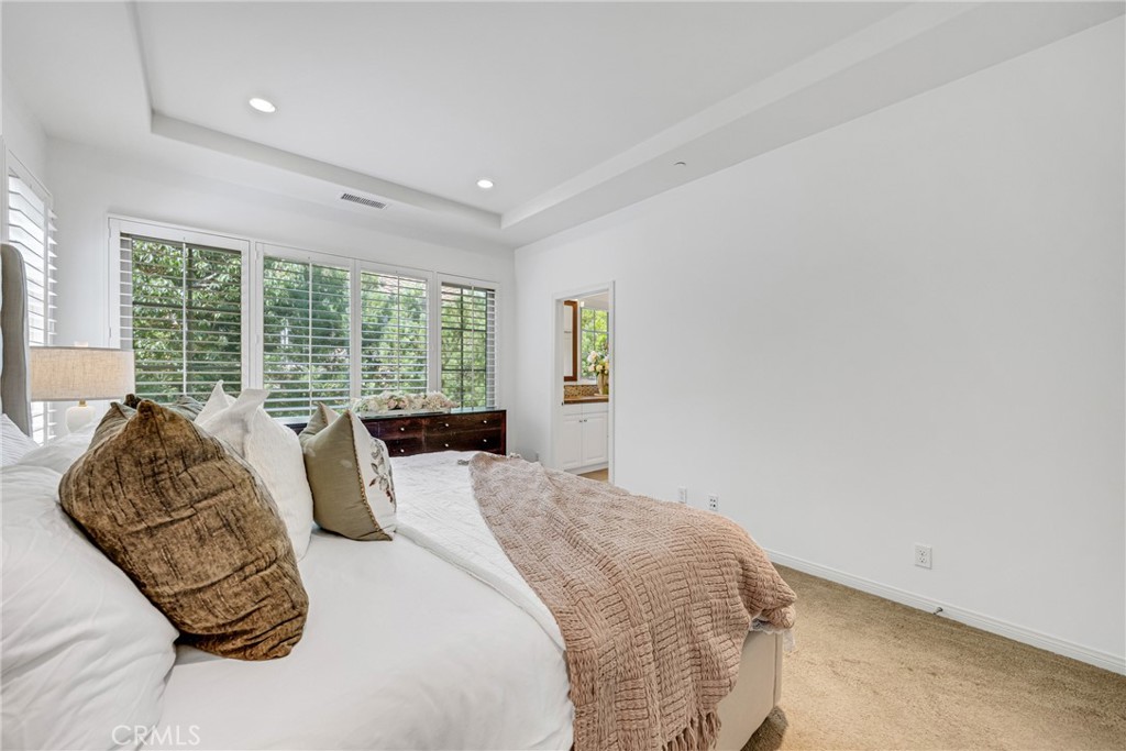 33 Bianco Irvine, CA 92618 - Photo 15 of 26