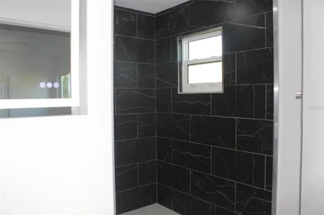 $2,100 | 7341 Hart Street, Englewood, FL 34224