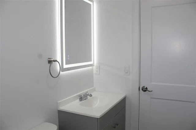 $2,100 | 7341 Hart Street, Englewood, FL 34224